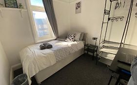 Peaceful Stay Derby Single Room